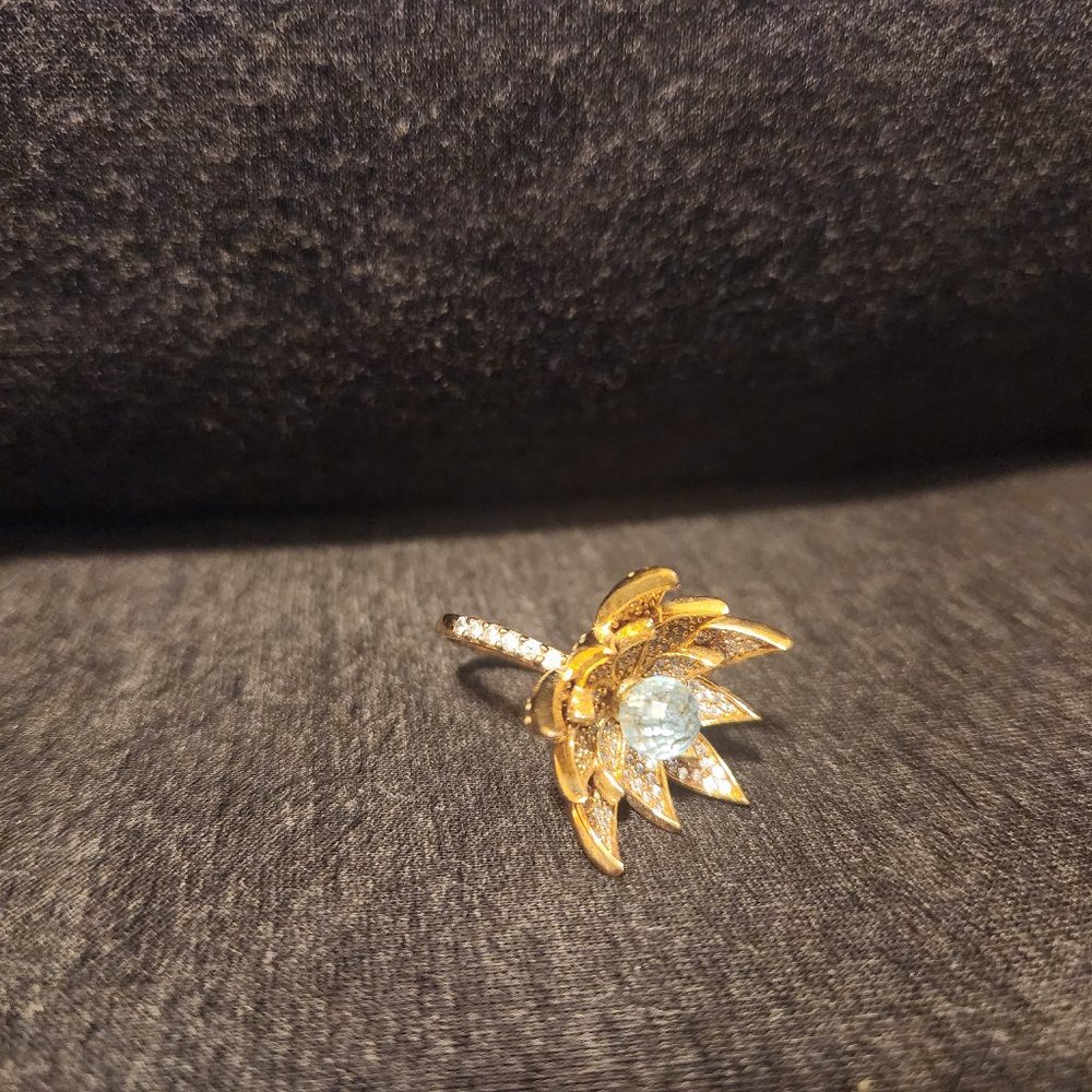 Hespera Gold/Aquamarine Flower Ring